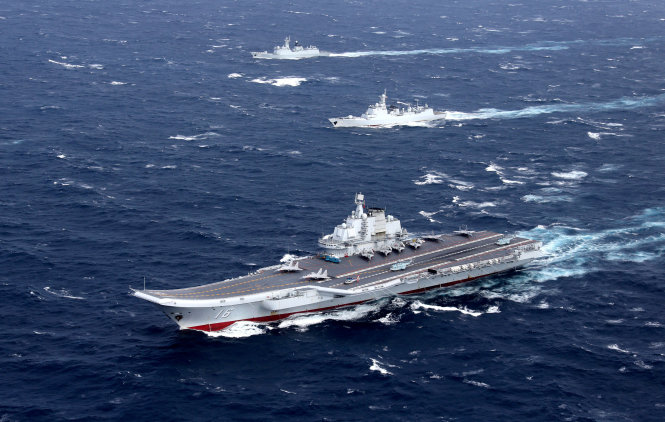 Tàu sân bay Liêu Ninh của Trung Quốc tham gia diễn tập trên Biển Đông - Ảnh: Reuters