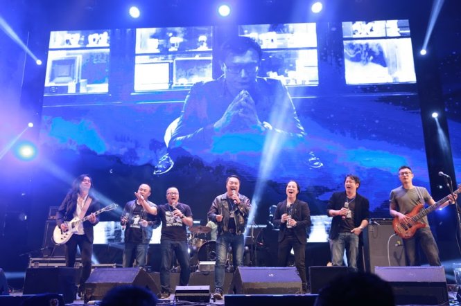  Các cựu thành viên Bức Tường cùng xuất hiện với ca khúc Tháng 12 - Ảnh: MINH TÂM 