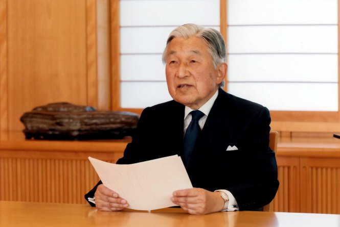Nhật hoàng Akihito bày tỏ mong muốn thoái vị trong bài phát biểu hiếm hoi của ông vào tháng 8-2016 - Ảnh: Reuters