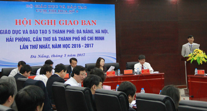 Hội nghị giao ban Cụm thi đua số 9 ngành giáo dục-đào tạo của 5 thành phố diễn ra tại Đà Nẵng sáng 4-3 - Ảnh: ĐOÀN CƯỜNG