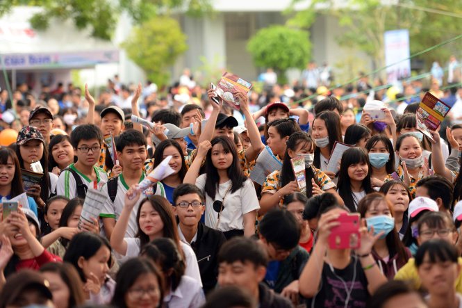 40.000 học sinh tại các trường THPT tại các tỉnh Đồng bằng sông Cửu Long tham dự Ngày hội tư vấn tuyển sinh – hướng nghiệp năm 2017 tại Cần Thơ - Ảnh: Hữu Khoa