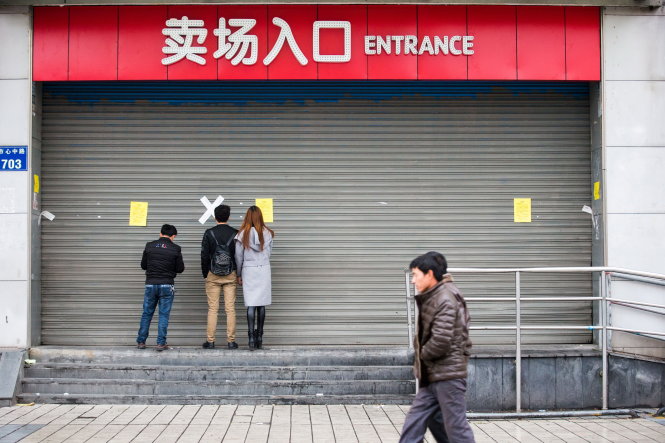 Cửa hàng Lotte ở Hàng Châu, Trung Quốc bị đóng cửa - Ảnh: Reuters