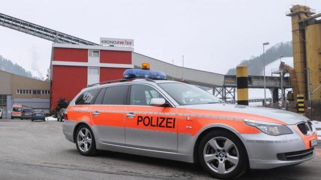 Cảnh sát Thụy Sĩ đang điều tra vụ việc - Ảnh: AFP