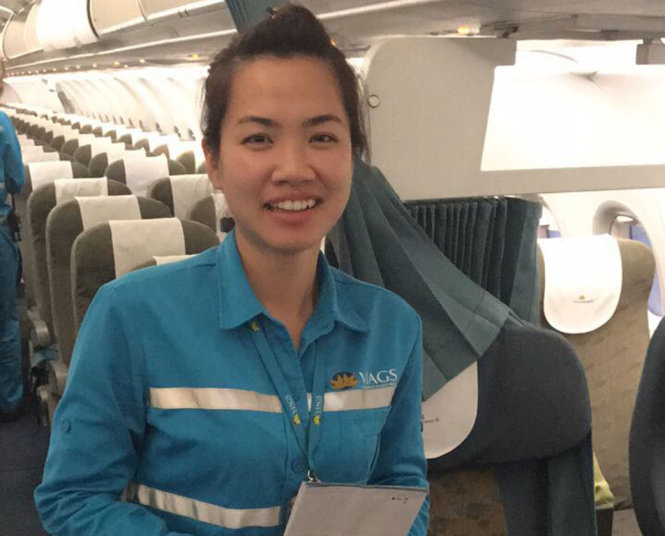 Chị Nguyễn Ánh Tuyết, nhân viên Trung tâm phục vụ trên tàu – VIAGS Nội Bài, công ty con của Vietnam Airlines - Ảnh: CTV