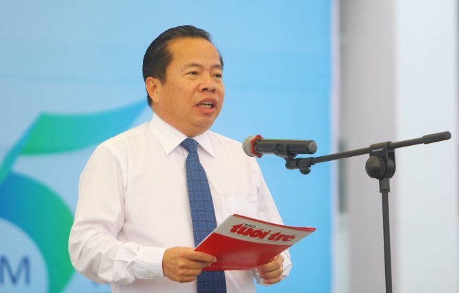 Ông Mai Văn Huỳnh, phó chủ tịch UBND tỉnh Kiên Giang, phát biểu khai mạc chương trình tư vấn tuyển sinh sáng 19-3 - Ảnh: Chí Quốc