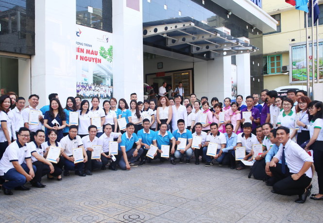 CBNV tập đoàn TTC tham gia hiến máu tự nguyện. Ảnh: Tấn Minh
