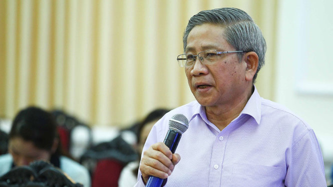 GS.TS Nguyễn Minh Thuyết trả lời các câu hỏi của phóng viên tại buôi họp báo Quý I - 2017