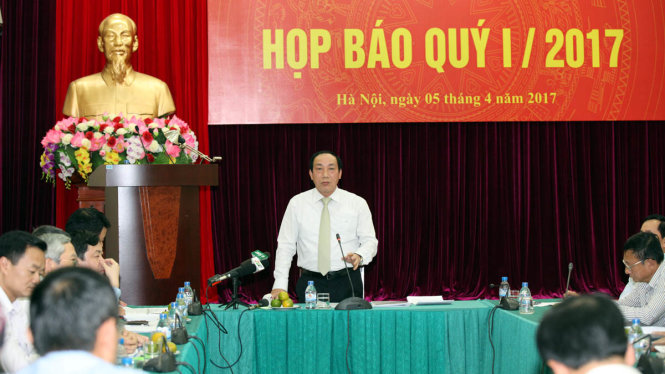 Thứ trưởng Bộ GTVT Nguyễn Hồng Trường chủ trì buổi họp báo - Ảnh: Tuấn Phùng