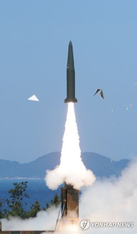 Hình ảnh trong lần phóng thử tên lửa Hyunmoo-2B của Hàn Quốc năm 2015 - Ảnh: Yonhap