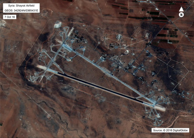 Căn cứ không quân Shayrat do ảnh vệ tinh chụp lại - Ảnh: Reuters
