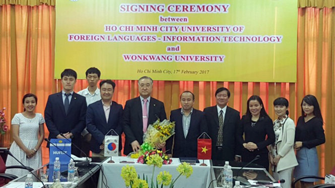 HUFLIT ký thỏa ước hợp tác với Trường Đại học WONKWANG - Hàn Quốc