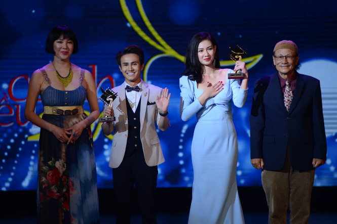 Quỳnh Chi và Huỳnh Lập nhận giải nam nữ diễn viên phụ xuất sắc nhất