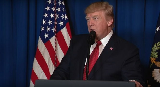 Tổng thống Mỹ Donald Trump tuyên bố tấn công Syria trong buổi họp báo đêm 6-4 (giờ Mỹ) - Ảnh chụp màn hình