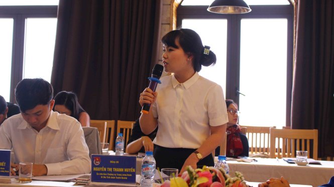 Chị Nguyễn Thị Thanh Huyền, Bí thư Tỉnh đoàn Tuyên Quang nêu ý kiến tại hội nghị - Ảnh: Hà Thanh