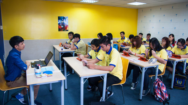 Một tiết học sử dụng sách giáo khoa điện tử (classbook) tại Trường THCS và THPT Việt Anh