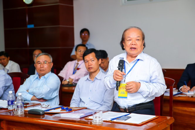 GS Trần Hữu Nghị - hiệu trưởng Trường ĐH dân lập Hải Phòng - phát biểu tại hội nghị - Ảnh: M.G.