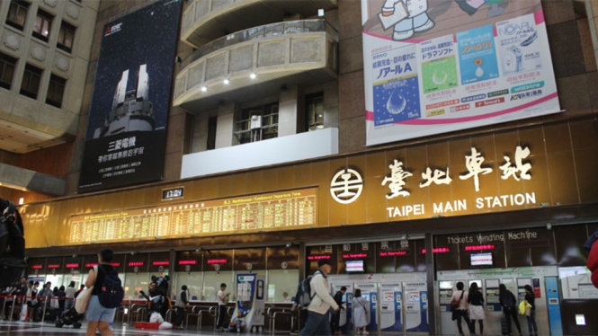 Nhà ga trung tâm thành phố Đài Bắc – nơi thu hút đông du khách đến tham quan khi du lịch tại Đài Loan - Ảnh: HÀ BÌNH