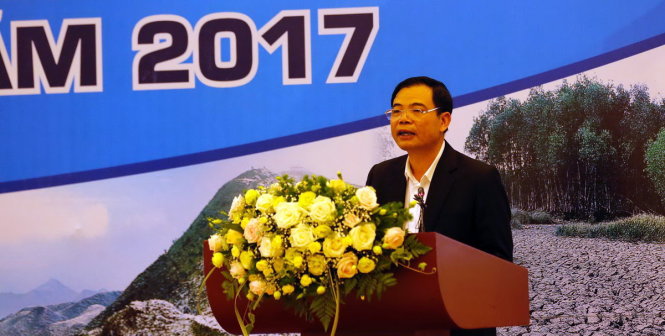 Bộ trưởng Bộ Nông nghiệp và Phát triển Nông thôn phát biểu tại Hội nghị tổng kết công tác phòng chống thiên tai và tìm kiếm cứu nạn 2016-2017 - Ảnh: Việt Dũng