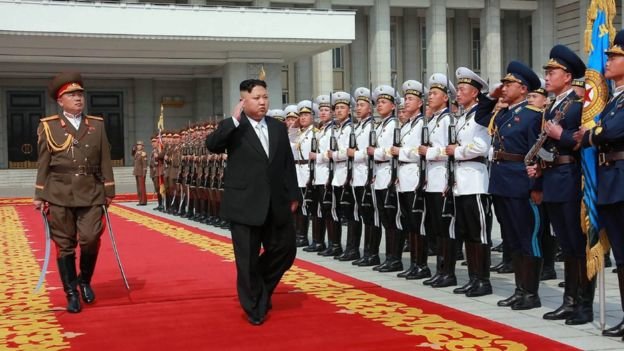 CHDCND Triều Tiên tổ chức lễ duyệt binh hoành tráng ngày 15-4 vừa qua - Ảnh: AFP