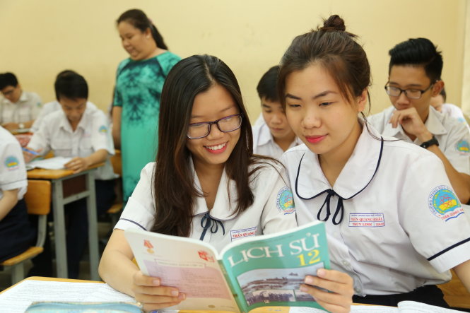 Học sinh lớp 12A10 Trường THPT Trần Quang Khải (Q.11, TP.HCM) trong giờ học ôn môn sử Ảnh: Như Hùng