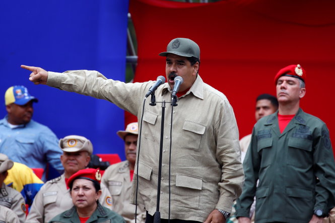 Tổng thống Venezuela Maduro tại lễ kỷ niệm 10 năm ngày thành lập lực lượng dân vệ tại thủ đô Caracas ngày 17-4 - Ảnh: Reuters
