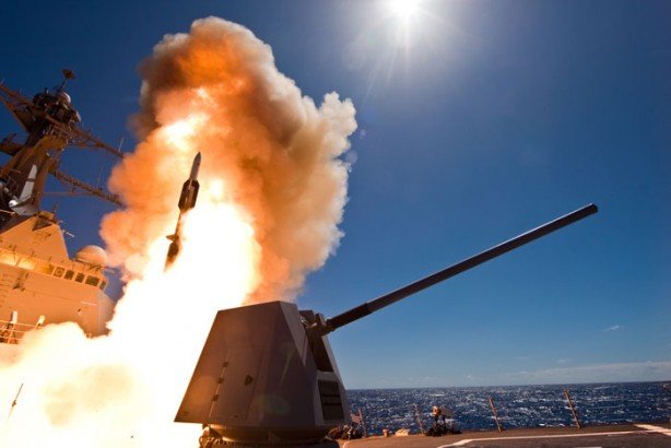 Tên lửa Standard Missile 6 bắn thử nghiệm từ tàu USS Dewey năm 2011 - Ảnh: Hải quân Mỹ