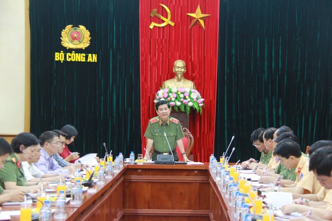 Thứ trưởng Bộ Công an Nguyễn Văn Sơn khẳng định đấu giá quyền sử dụng biển số xe ô tô nhằm đáp ứng nhu cầu của nhân dân - Ảnh: CA