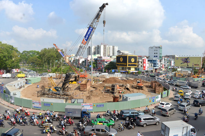 Toàn cảnh đại công trường khu vực nút giao thông Nguyễn Kiệm – Nguyễn Thái Sơn, quận Gò Vấp - Ảnh: Lê Phan