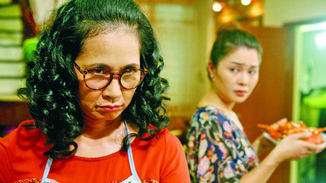NSND Lan Hương vai mẹ chồng ghê gớm trong phim Sống chung với mẹ chồng - Ảnh: VFC