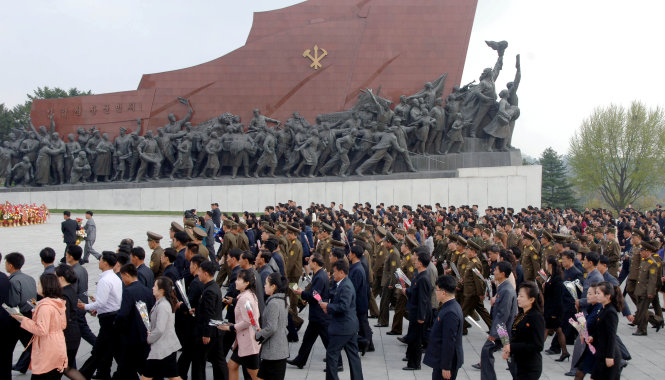 Triều Tiên kỷ niệm 85 năm ngày thành lập quân đội - Ảnh: Reuters
