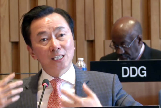 Đại sứ Phạm Sanh Châu tự tin trả lời câu hỏi của cử tọa tại cuộc thi chọn tổng giám đốc UNESCO ngày 27-4 - Ảnh chụp màn hình