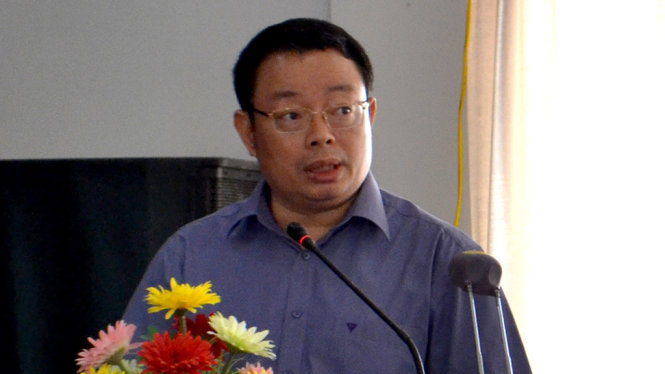 Ông Hoàng Văn Trà - chủ tịch UBND tỉnh Phú Yên - nói tỉnh không đốt cháy giai đoạn trong thực hiện dự án - Ảnh: DUY THANH