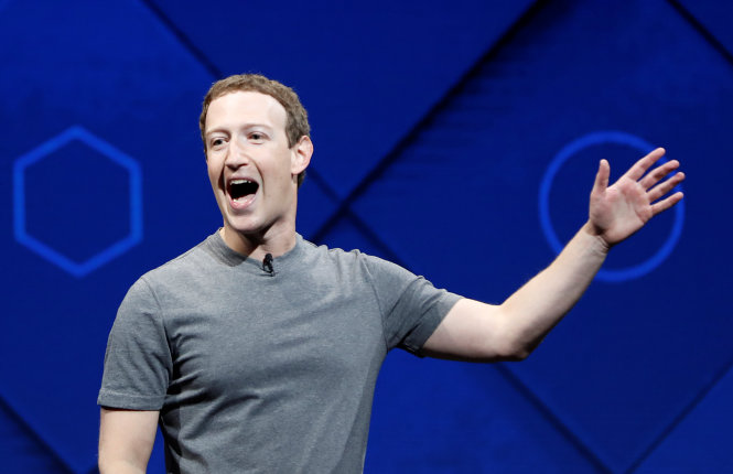 Nhà sáng lập kiêm giám đốc điều hành Facebook Mark zuckerberg phát biểu tại một hội nghị của Facebook ngày 18-4 tại thành phố San Jose, bang California - Ảnh: Reuters