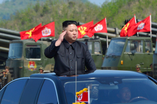 Nhà lãnh đạo Triều Tiên Kim Jong Un tham dự lễ kỷ niệm 85 năm thành lập Quân đội Nhân dân Triều Tiên ngày 26-4 vừa qua - Ảnh: KCNA/Reuters