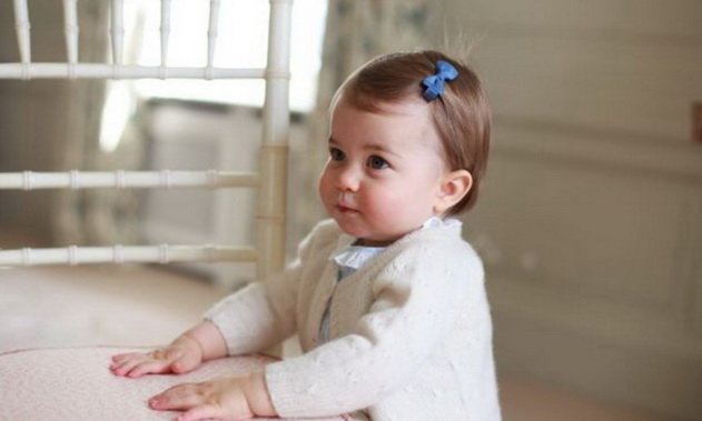 Tiểu công chúa Charlotte trong bức ảnh do điện công bố - Ảnh: AP