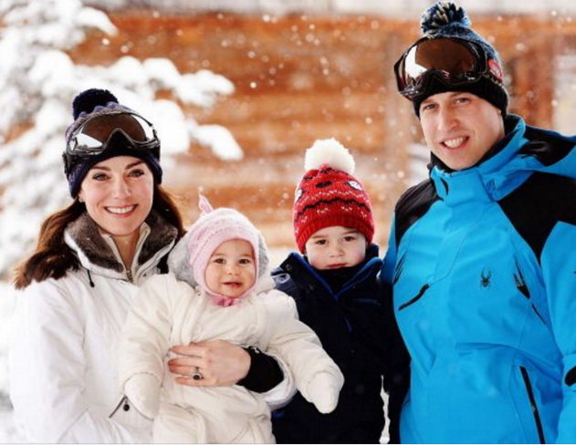 Gia đình hoàng tử William trong chuyến đi nghỉ ở Alps thuộc Pháp - Ảnh: WPA