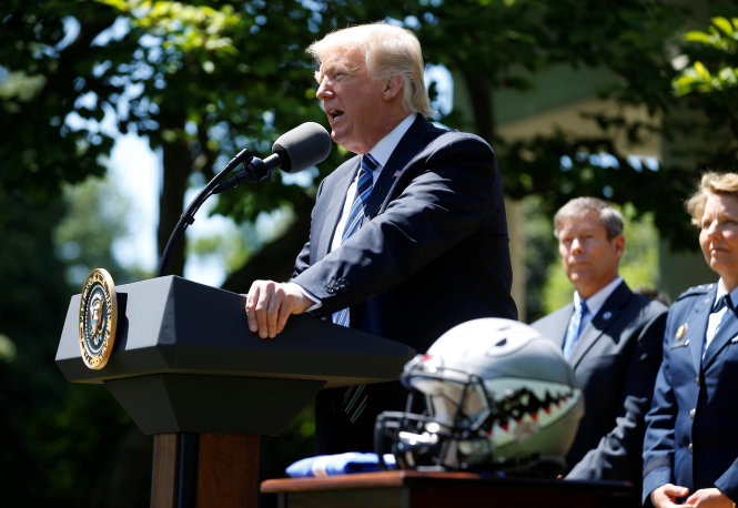 Tổng thống Mỹ Donald Trump trong một sự kiện tại Vườn Hồng, Nhà Trắng ngày 2-5 - Ảnh: Reuters