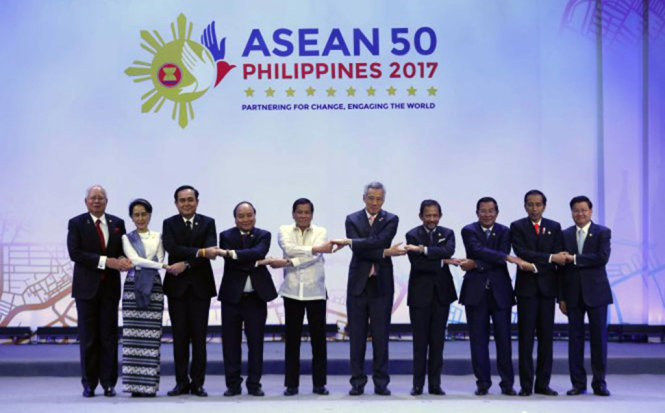 Lãnh đạo các nước ASEAN trong phiên khai mạc Hội nghị Cấp cao ASEAN lần thứ 30 tại Manila, Philippines - Ảnh: BTC