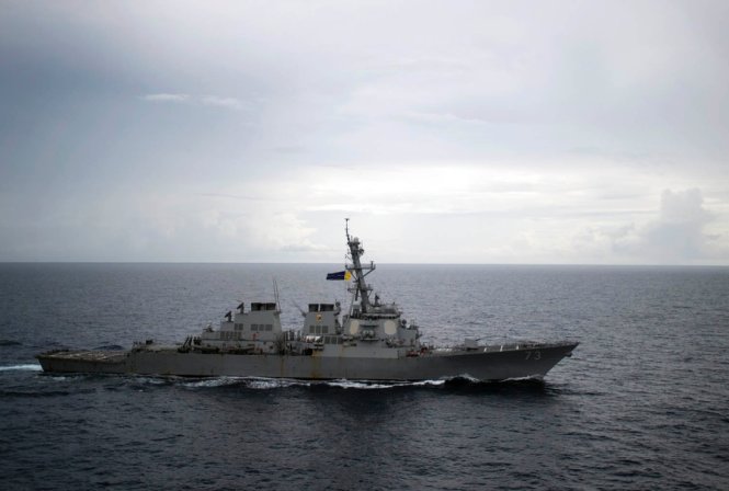 Tàu chiến USS Decatur của Mỹ xuất hiện ở Biển Đông hồi 10-2016 - Ảnh: Reuters