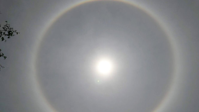 Xuất hiện “ mặt trời lạ” ở bầu trời Nghệ An - Ảnh: Nguyễn Lê