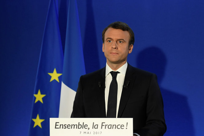 Ông Emmanuel Macron đọc phát biểu sau chiến thắng tại Paris ngày 7-5 - Ảnh: Reuters