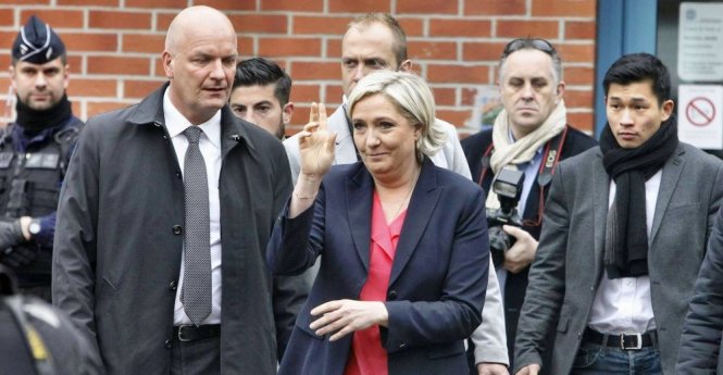 Sau thất bại tối 7-5, bà Le Pen tuyên bố sẽ thành lập một lực lượng chính trị mới. Ảnh: SIPA Press