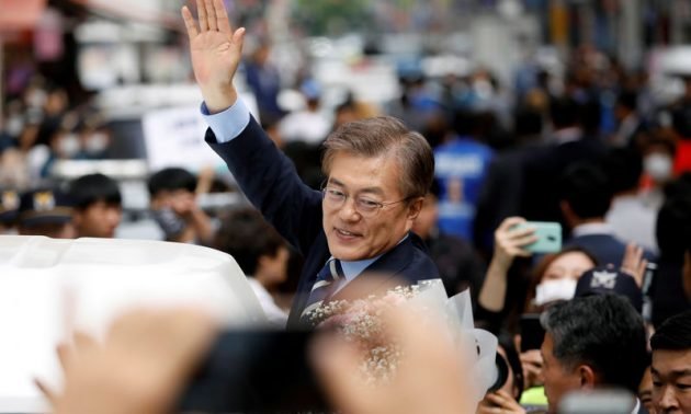 Ứng cử viên tổng thống Hàn Quốc Moon Jae In - Ảnh: Reuters