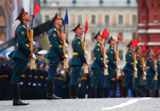 Binh sĩ Nga tham gia cuộc diễu binh ở Quảng trường Đỏ tại thủ đô Matxcơva- Ảnh: Reuters