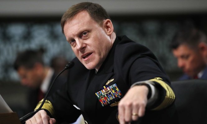 Ông Mike Rogers, giám đốc Cơ quan An ninh quốc gia Mỹ phát biểu trước Ủy ban quân vụ Thượng viện Mỹ ngày 9-5 - Ảnh: AP