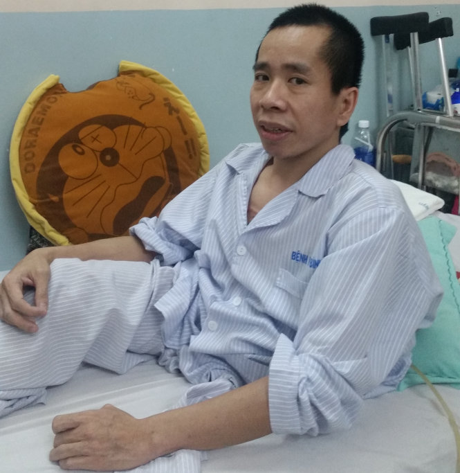 Anh Nguyễn Đức tại Bệnh viện Bình Dân - Ảnh: L.TH.H
