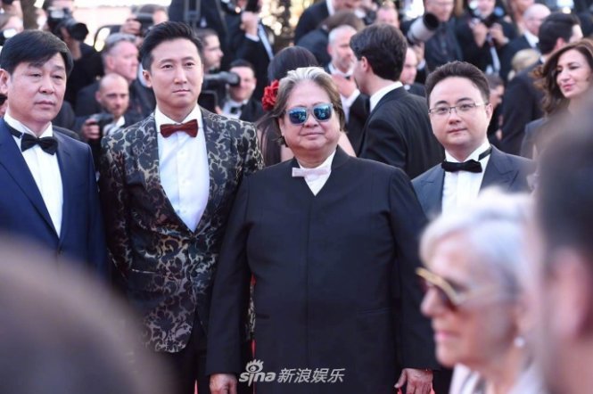 Cha con Hồng Kim Bảo và Hồng Thiên Minh - đại diện điện ảnh Hong Kong tại Cannes