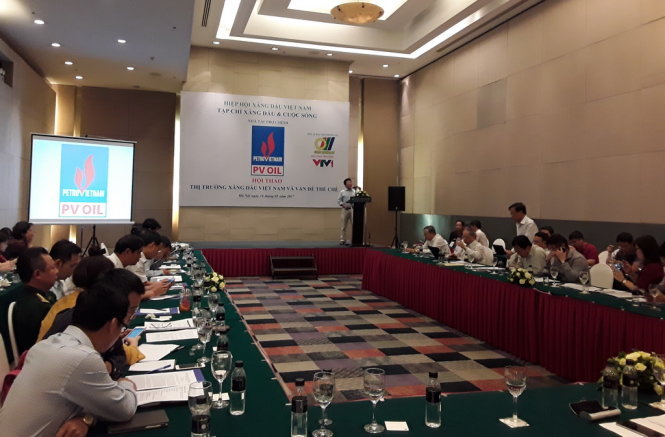 Hiệp hội Xăng dầu Việt Nam ủng hộ đề xuất tăng thuế bảo vệ môi trường với xăng dầu tại hội thảo ngày 16-5 - Ảnh: N.An