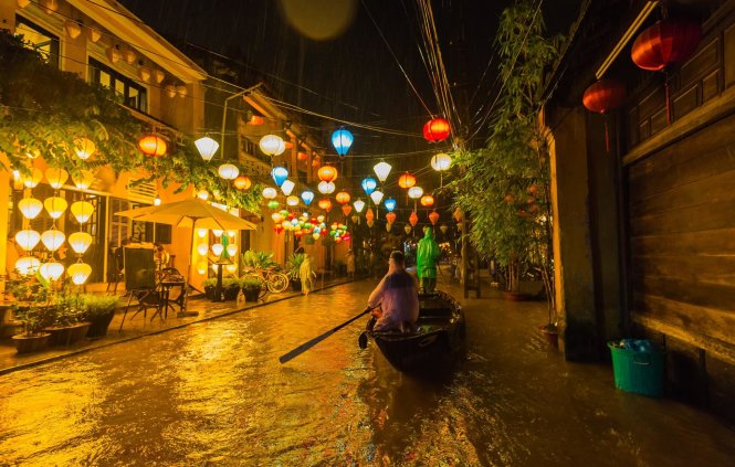 Ảnh chụp phố cổ Hội An mùa lụt của tác giả Lee Tuan