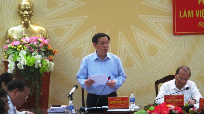 Phó Thủ tướng Chính phủ Vương Đình Huệ làm việc với Tỉnh ủy Bình Thuận sáng 26-5 - Ảnh: Thiện Trí